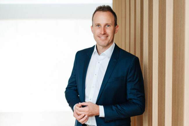 Fotograf Kärnten, Fotostudio Villach, Fotograf Villach, Fotostudio Kärnten, Babyfotografie, Newbornfotos, Bewerbungsportrait, Bewerbungsfotos, Business Porträt, Familienfotos, Fotostudio, Photostudio, Photograph Villach, Hochzeitsfotograf Kärnten, Hochzeitsfotos, Pressefotografie,Kinderfotos, Studiofotografie, Neugeborenen Fotografie, Fotografie Villach, Kinderfotos, Studioshootings